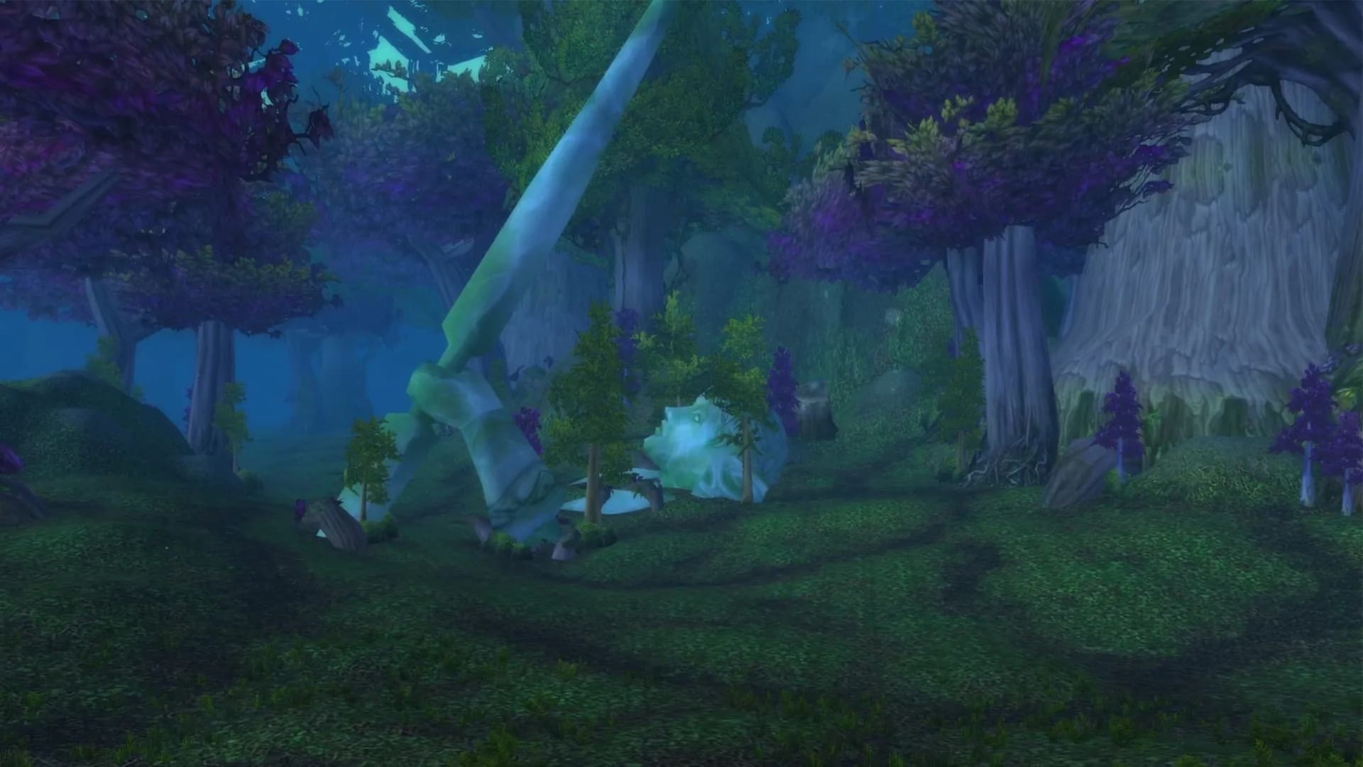 Eschental (Ashenvale) in Forever – Mondlicht fällt durch die Bäume auf einen kleinen See